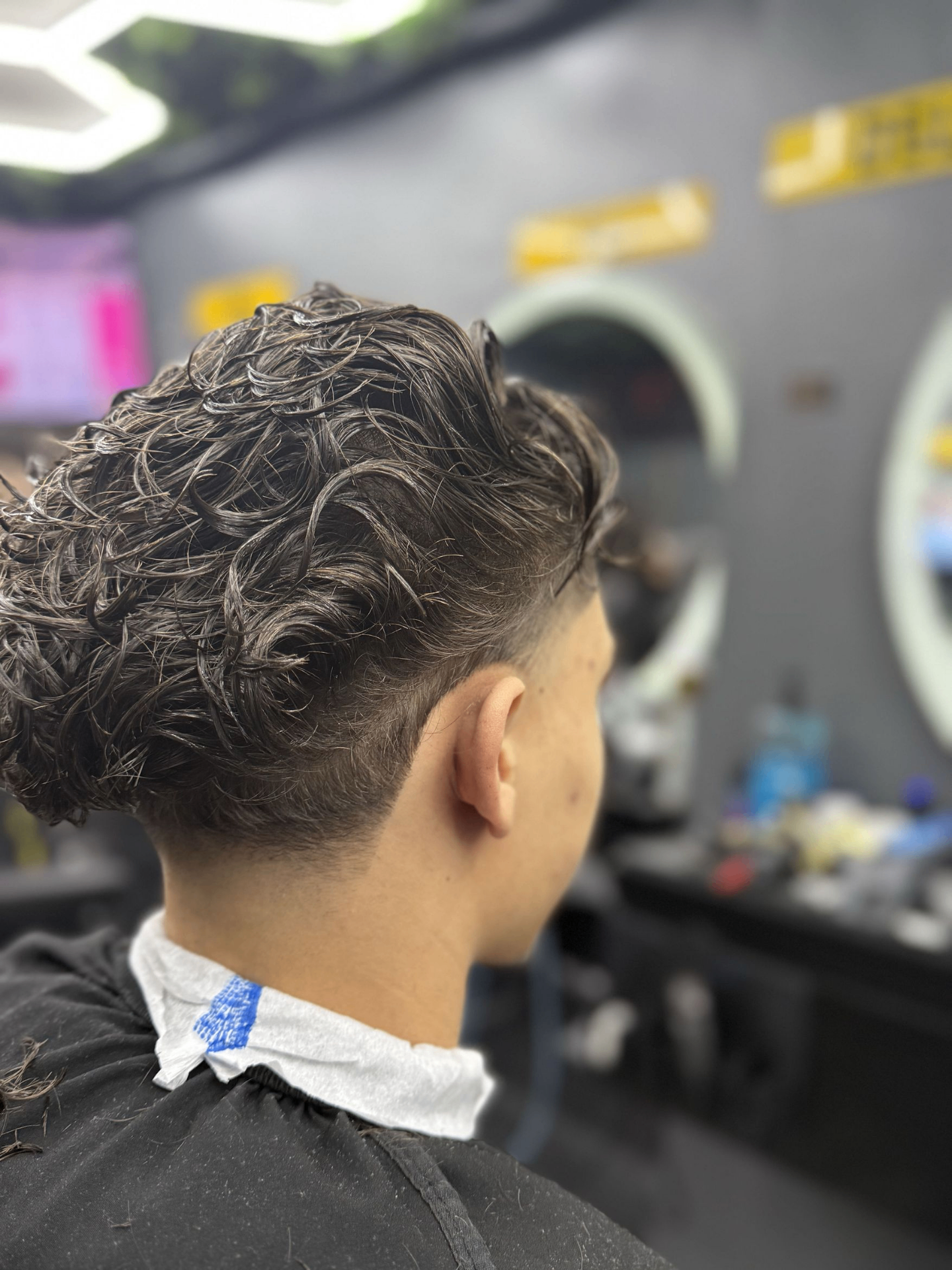 Oslo's Barbers shop 3